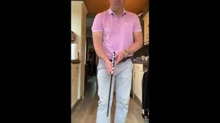 Quick Guide to learn the Reverse Overlap Putter Grip for a Beginner