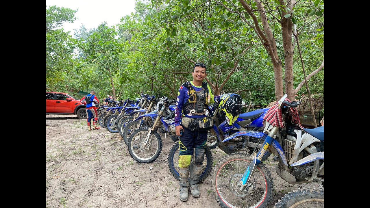 Two Wheels Cambodia 05