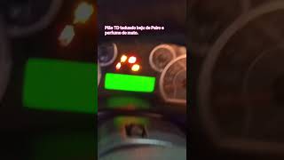 Pião todo Tatuado. Ford Ranger 3.0 TD 4X4 sem escapamento acelerando do TD que dá.