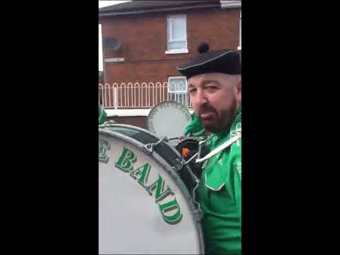 EIRE NUA - FLUTE BAND - WEST BELFAST - marching Ardoyne