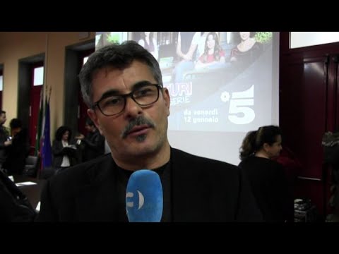 Tira il dolore alla schiena e addome inferiore alla settimana 11 Dolore al collo lostruzione nellorecchio