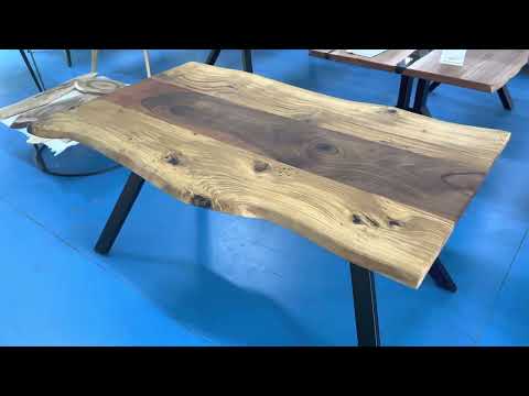 DIAAZ - Handgefertigte Massivholztische - Nussbaum und Eiche - Baumkante