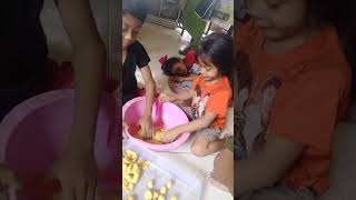 Download lagu Brother Boal and Baim helped make bolen #adayinmylife mp3