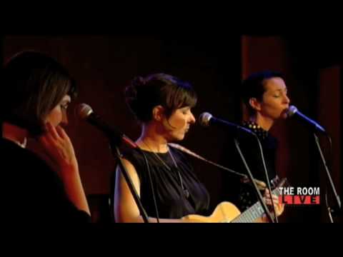 Blue - The Living Sisters in The Room Live