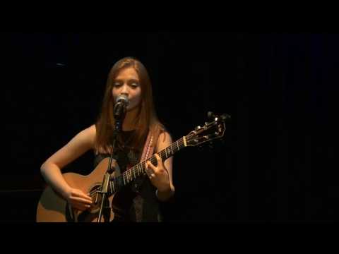 Lauren Weintraub - "Lay Here" Berklee Songwriter's Showcase