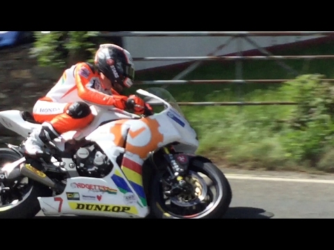 RST Superbike race: Isle Of Man TT 2017