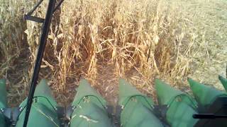 preview picture of video '32 Million Kernels of Corn - Harvest in South Dakota - John Deere 9770 STS'