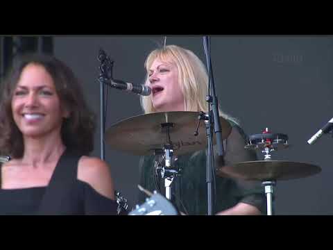 The Bangles | Going Down To Liverpool | Live