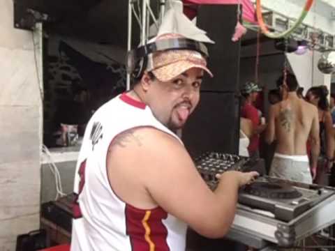 Dj Thiago Costa playing We Will Be Free Tonight and Ta Batendo