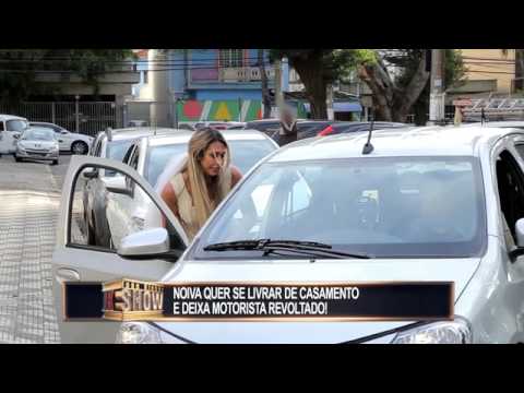 Noiva em fuga diz que taxista é seu amante e coloca a galera em uma tremenda enrascada