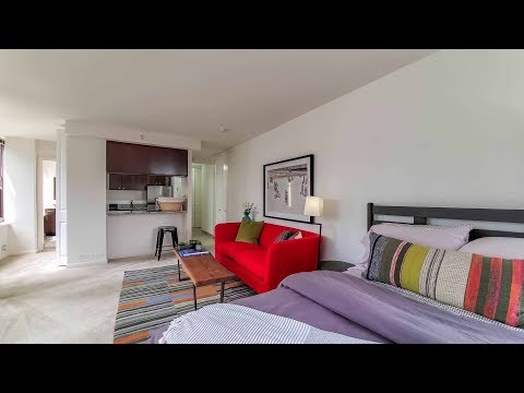 A bright, spacious studio at McClurg Court in Streeterville A bright, spacious studio at McClurg Court in Streeterville