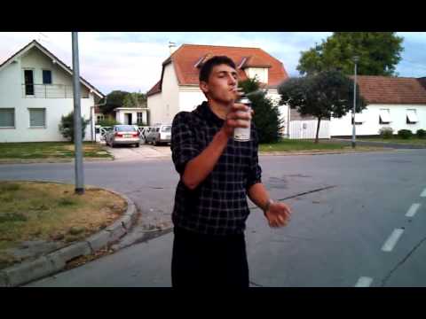 Nisde pali cigaretu ::))