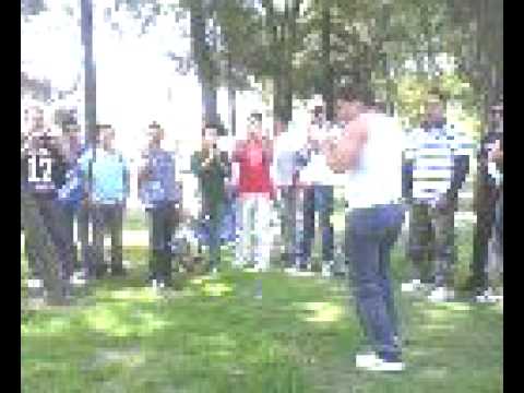 Copia de rody vs mole.avi