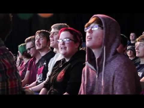 Diggy Diggy Hole! Yogscast & The People's Orchestra Flash Mob