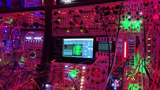 Video thumbnail for Pac Systems - Running Reaktor 6 on the PAC BOT 2 Eurorack touchscreen computer module! by Richard Devine