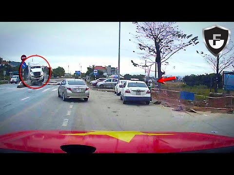 7 Terrifying Close Calls Caught on Camera | Part 2