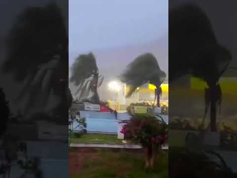 Chuva forte e vendaval em Abre Campo MG.