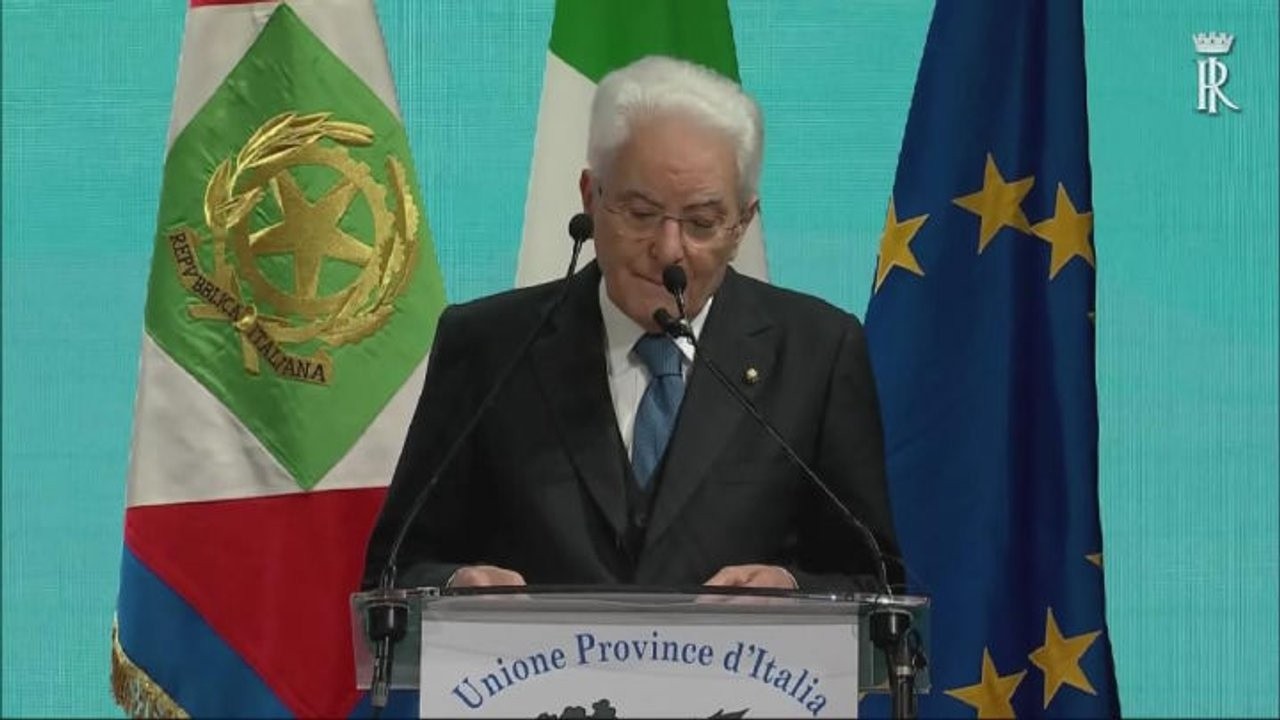 Scontri a Milano, Mattarella: Violenze inaccettabili da soggetti inediti, serve analisi
