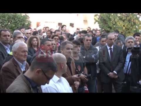 A1 Report - Ulqin, shqiptarët protestë për tekstet mësimore, peticion institucioneve