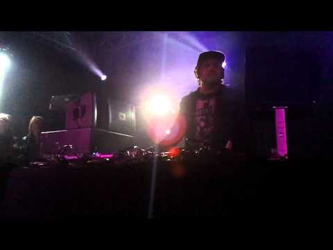 BUL!M!ATRON live @ Love Groove 2011 - Replica (End) - Like a G6 - Take Over Control - Take Control