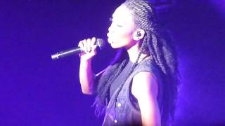 Brandy - Magic/Human Nature (Coldplay &amp; Michael Jackson Medley)(HD)(Live @ indigo at The O2)