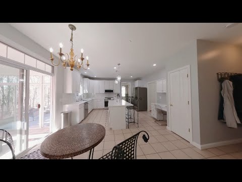 75 Amberville Rd, North Andover MA