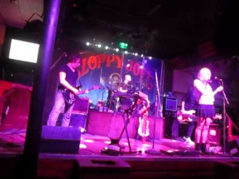 mayday mayday   sloppy joes   key west fl    12 23 13   livin on a prayer