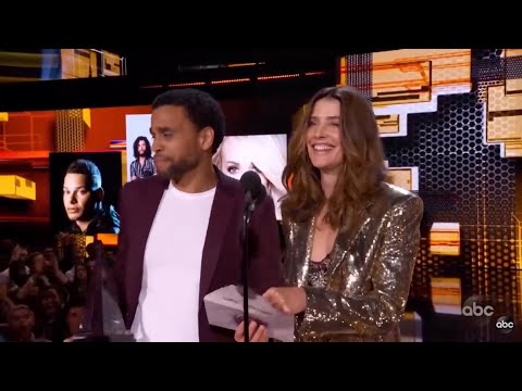 Carrie Underwood Wins Favorite Album - Country at the 2019 AMAs (Reversed Version)