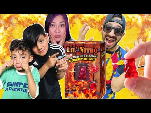 PROBAMOS LA GOMITA MAS PICANTE DEL MUNDO 🥵🔥 | Family Juega