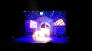 Giggle and hoot concert