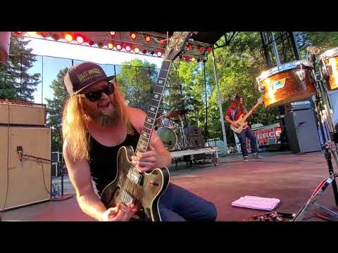 Play Video Youtube Video