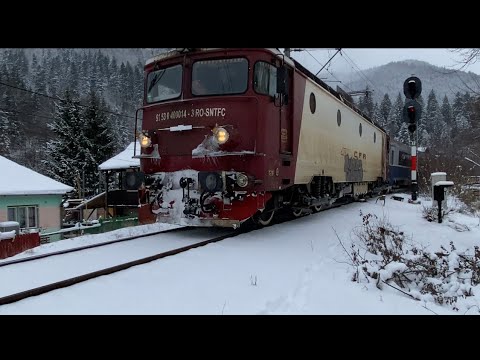 Trenuri de calatori în plina Iarnă la Tușnad