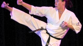 preview picture of video 'Karate Kyokushin Chateauguay Demo 2010 teaser'