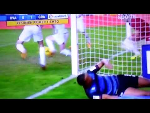 El-Arabi se perdio un gol increible - Rayo Vallecano vs. Granada