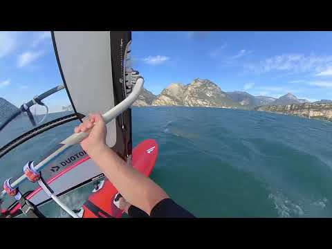 Nice overpowered run on Slalom gear on lake Garda. Fanatic Falcon 140 & Duotone Warp 8.4.