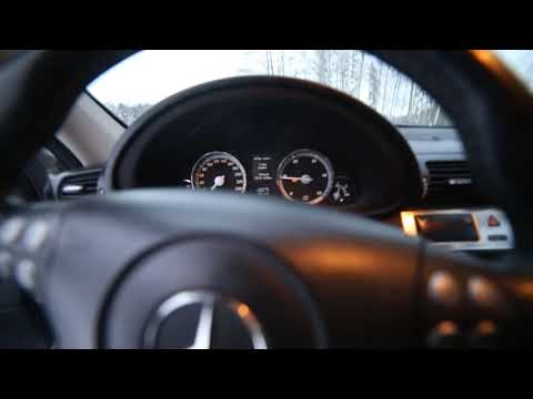 Mersun ääniä.Pakoputkea kuuntelemassa. Ei taida vuotaa.