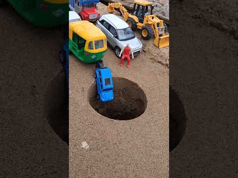 jcb autorickshaw hg tractor truck near mini truck pushing autorickshaw tractor blue car to pit #jcb