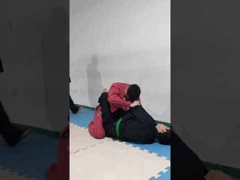 LUCHITA SANTINO VS AARON IN PITBULL GYM JUNÍN DE LOS ANDES.....