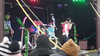 Kira Isabella - Santa Claus Is Coming To Town