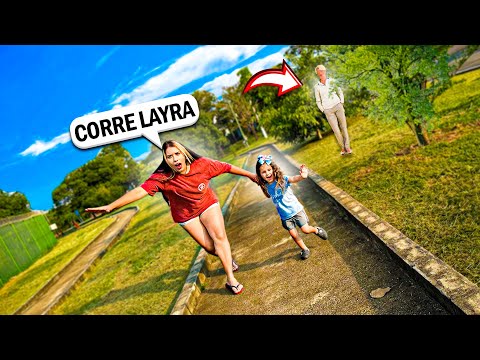 UMA MULHER SEGUIU EU E MINHA IRMÃZINHA NA RUA ! Tivemos que correr