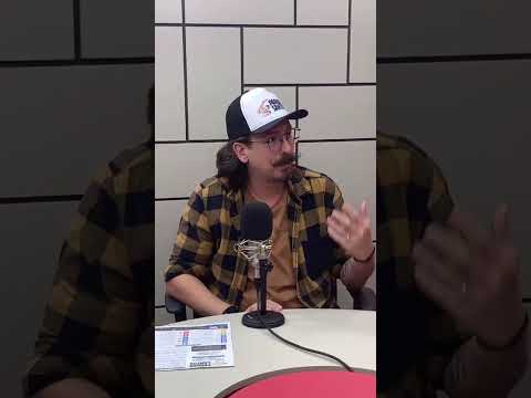 Gaspar Lourenço, coordenador da Diversafeira, fala sobre a programação da Parada Santos