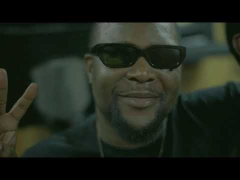 PERSEGUIDOS ft M'M BOY