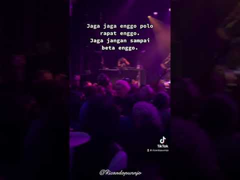 Alley N Friendzz & Selwyn matrutty - Enggo Lari!  @ Malam Musik Nostalgia - Sittard