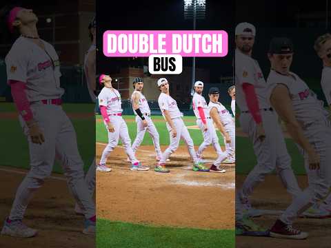 🗣️ WHO’S DRIVING THIS BUS?? #dance #dancer #dancing #trend #mollylong #project21 #viral #shorts