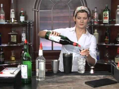 How to Make the Trinity Cocktail Mixed Drink