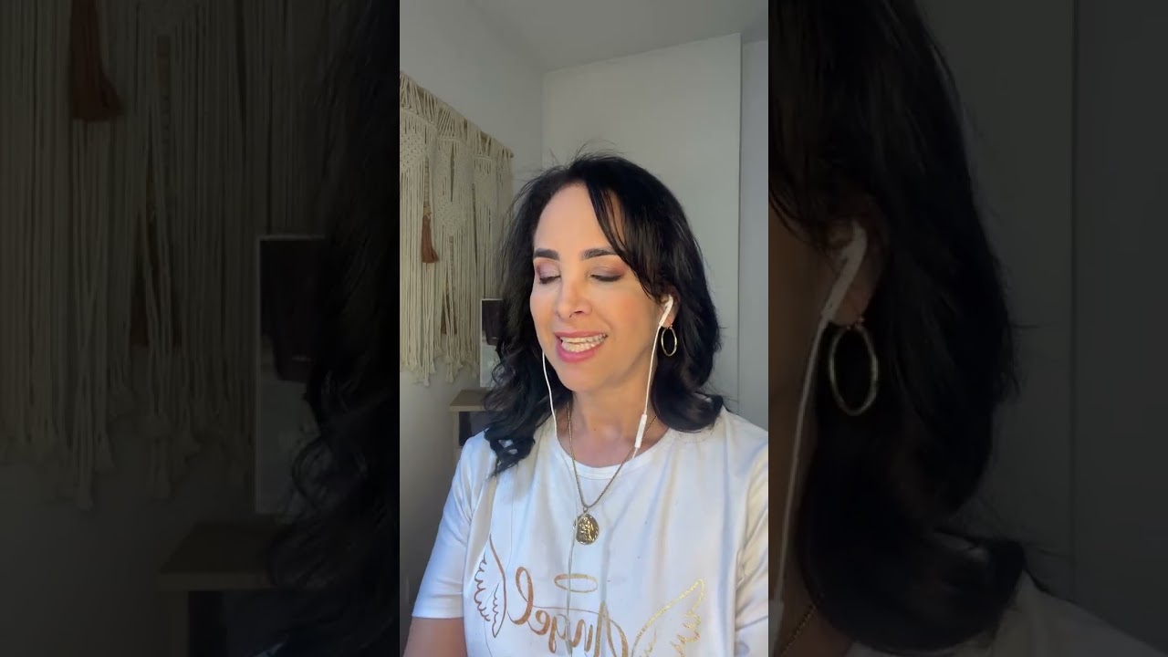 Padre estoy en tus manos, camino segura y confiada con mis ángeles y guías. | Gloria Arroyave