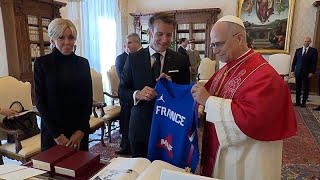 Macron trifft Papst Leo XIV im Vatikan: Gespräche über weltweite Spannungen