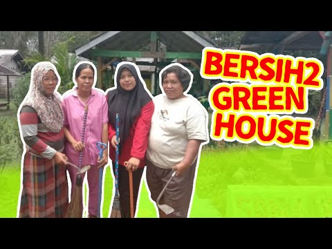 , title : 'PERAWATAN DAN PERBAIKAN | PERAWATAN TANAMAN DI SEKITAR GREENHOUSE | 4'