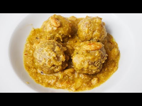 Albóndigas en salsa de almendras