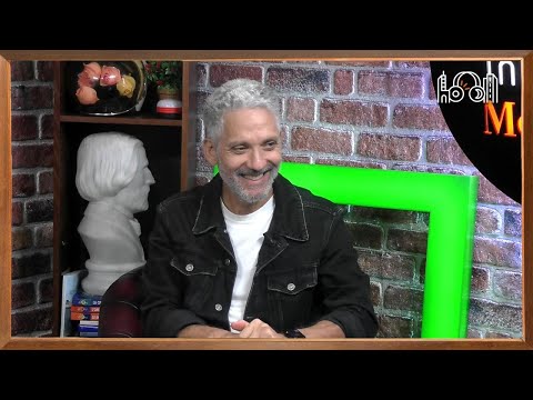 Beppe FIORELLO: "Timido cronico, oggi mi libero come fratello Corsaro"